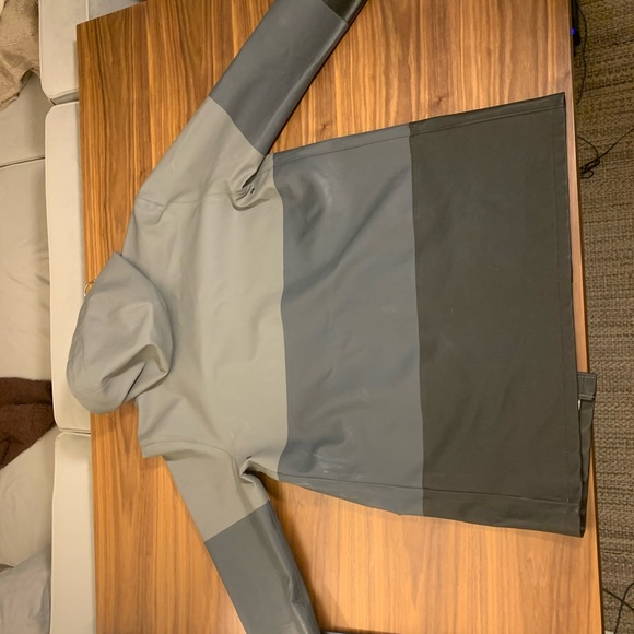 COPY - STUTTERHEIM THREE SHADES OF GRAY RAIN COAT Size S - Picture 6 of 6